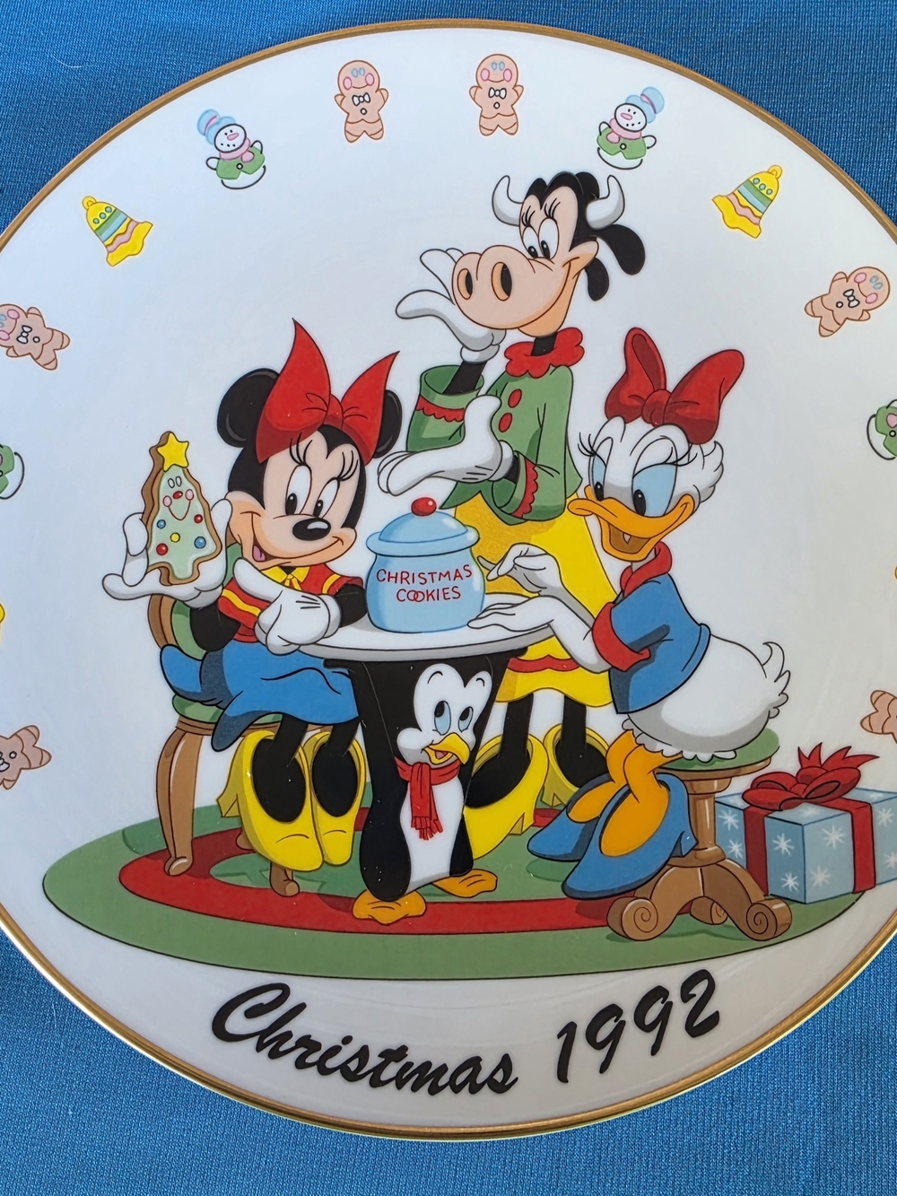 Disney Christmas 1992 Decorative Holiday Plate - White & Red Accents